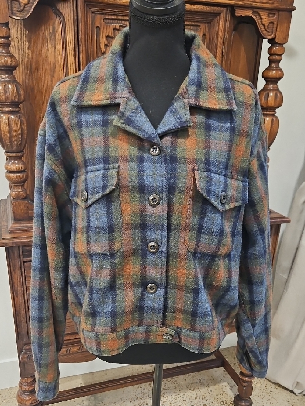 ERIKA CASUALS Button-Front Plaid Jacket. Size XL